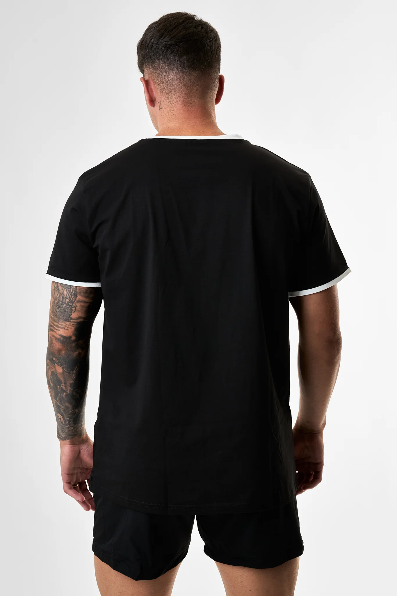 CAMISETA BÁSICA PBS - NEGRO - Image 3